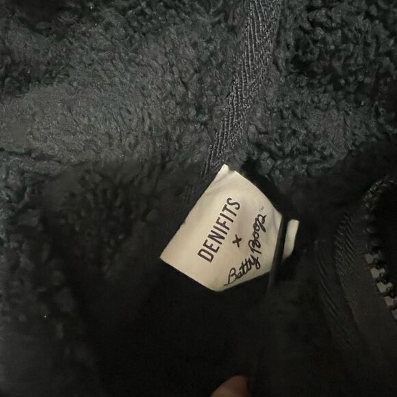 ⚡CLOSET CLEAR-OUT: PRICE DROP⚡ Denifits x Betty Boop Hoodie Jacket - Picture 6 of 11